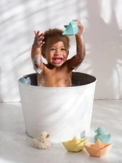 Jouet De Bain Bateau Origami - OLI & CAROL Menthe - Oli Et Carol -Premier âge Boutieque jouet de bain bateau origami oli carol 5