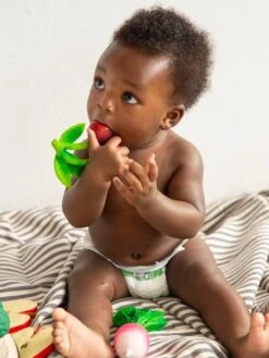 Jouet De Dentition Mery La Cerise - OLI & CAROL Rouge - Oli Et Carol -Premier âge Boutieque jouet de dentition mery la cerise oli carol 4