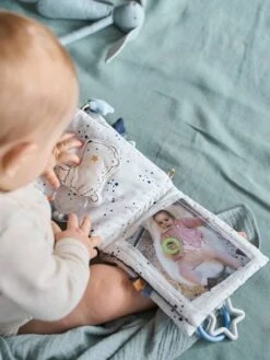 Livre D'éveil Et Photos CÉLESTE Bleu - Vertbaudet 11 Livre D'éveil Et Photos CÉLESTE Bleu - Vertbaudet -Premier âge Boutieque livre deveil et photos celeste 3